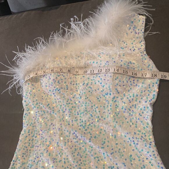 White Short Feather Sequin One Shoulder Prom Party Dress CorsetBack Size 12 NWOT - Picture 12 of 12